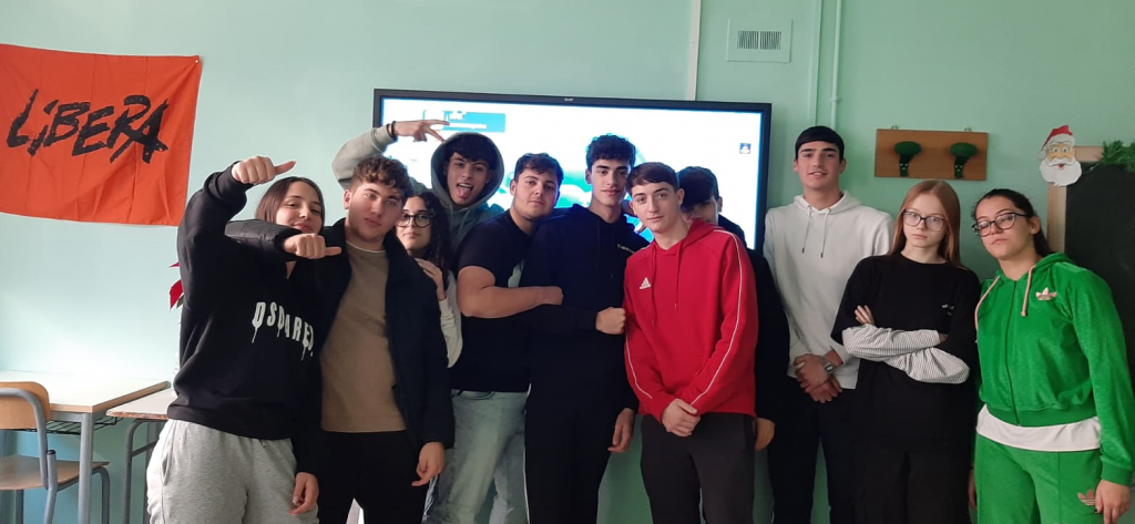 Team Informatica"00" Classe 4B SIA - ITET "Blaise Pascal" - Foggia