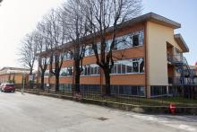 L'edificio sede della scuola secondaria di I grado "A. Manzoni" di Arconate (MI)